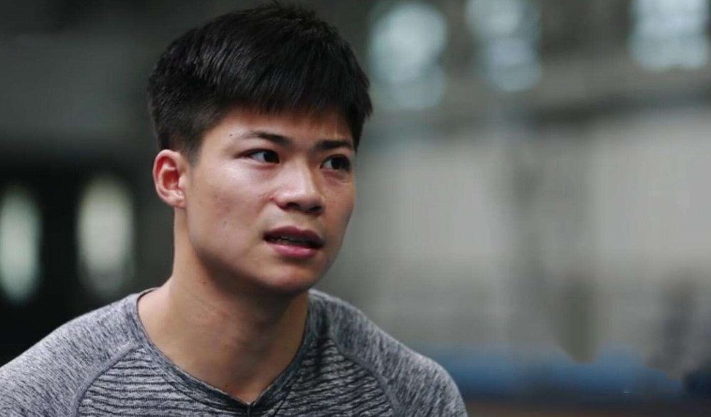 据悉，在影片拍摄过程中小史密斯深深的被成龙传授的中国功夫所吸引，并在片 《功夫梦：融合之道》首曝预告 成龙掀功夫狂潮 2024-12-18 由功夫巨星成龙领衔主演的动作电影《功夫梦：融合之道》（暂译）发布全球首支预告！
